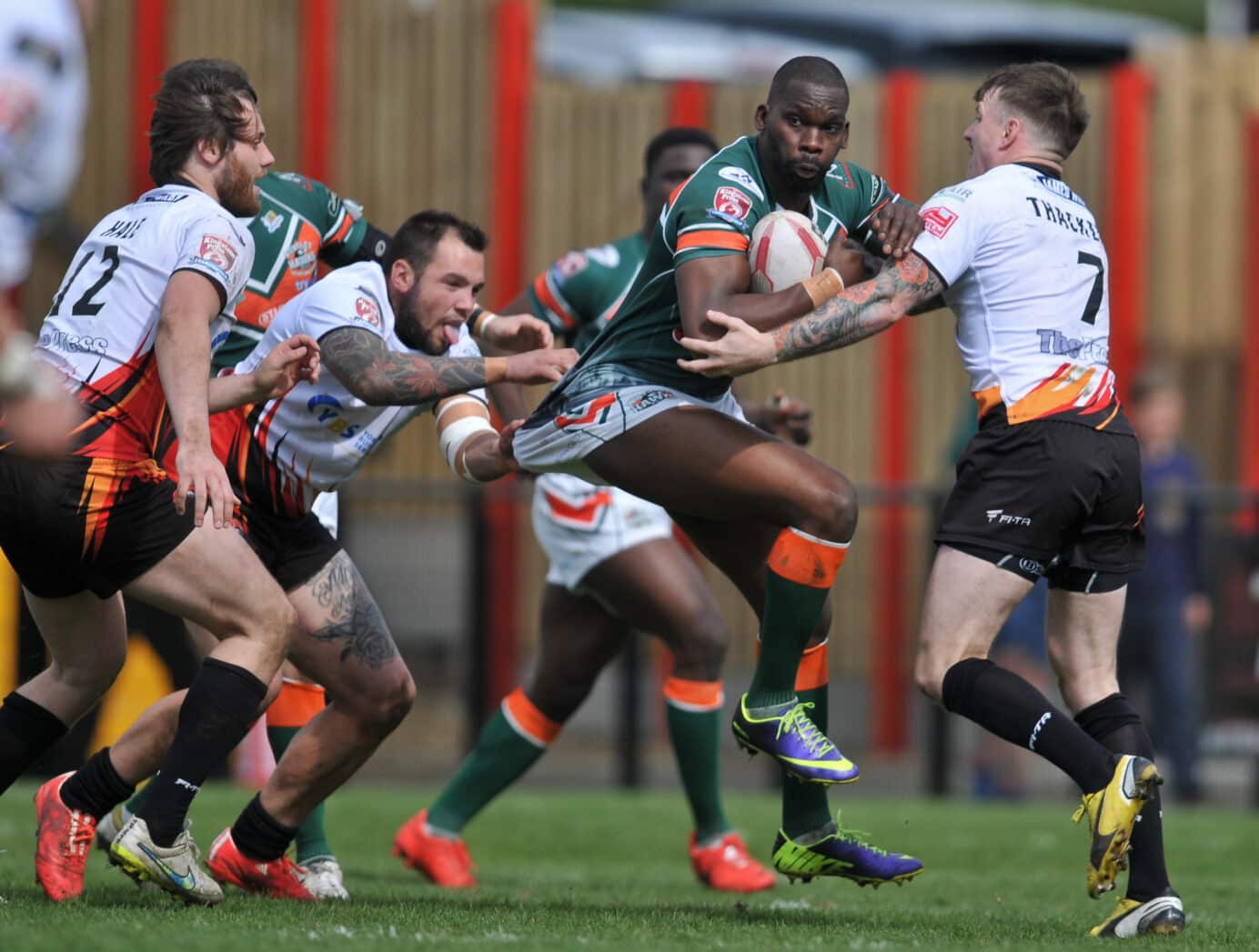 2015 - Dewsbury v Hunslet - Richie Barnett tackled-2